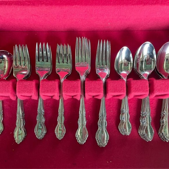 oneida dover flatware set (32 pcs) - Picture 2 of 4